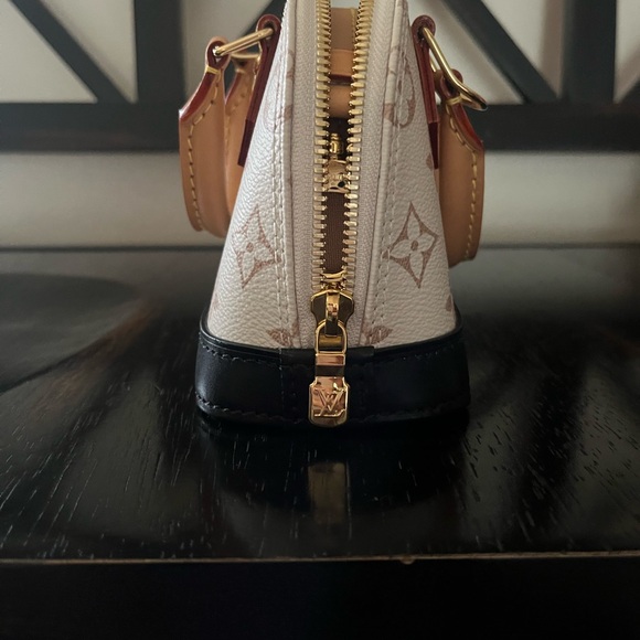 NOT AVAILABLE!!  Brand New Louis Vuitton Nano Alma In Dune - Picture 3 of 8